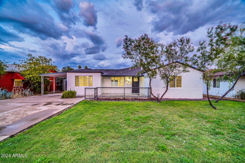 4307 N 15th Dr Twilgiht-11