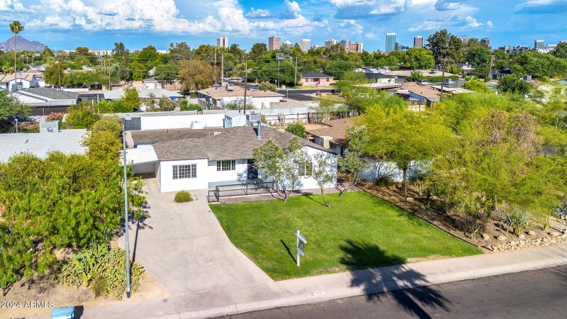 4307 N 15th Dr Drone-1
