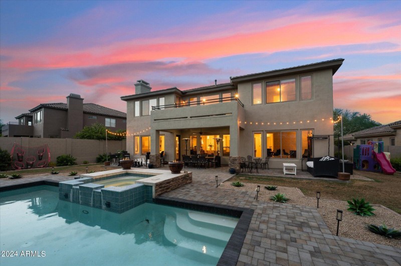Pool & Spa