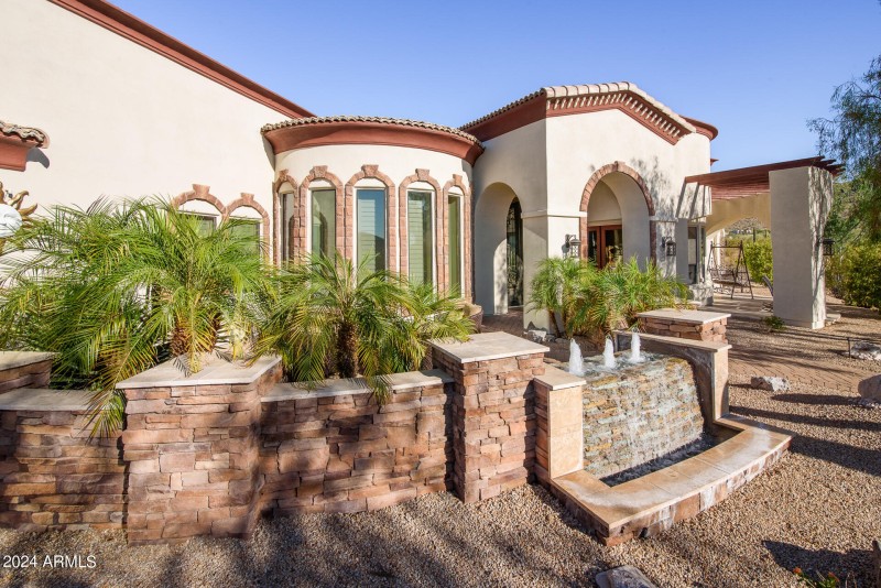 Palm Tree Lined Courtyard