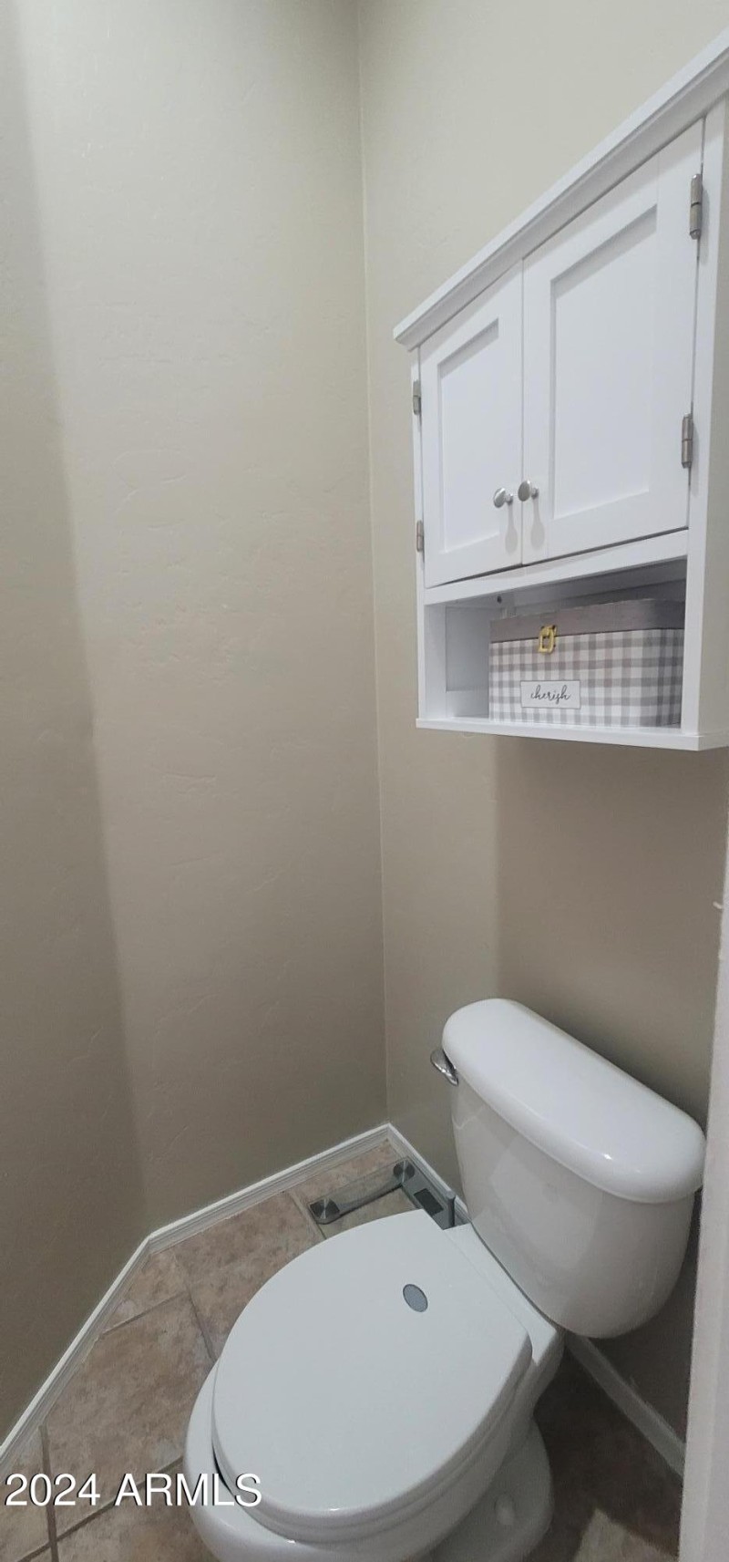 3731 CR Master bathroom room