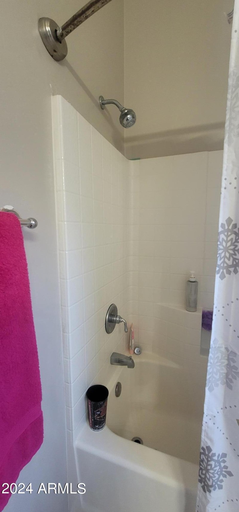 3731 CR bathroom bathtub