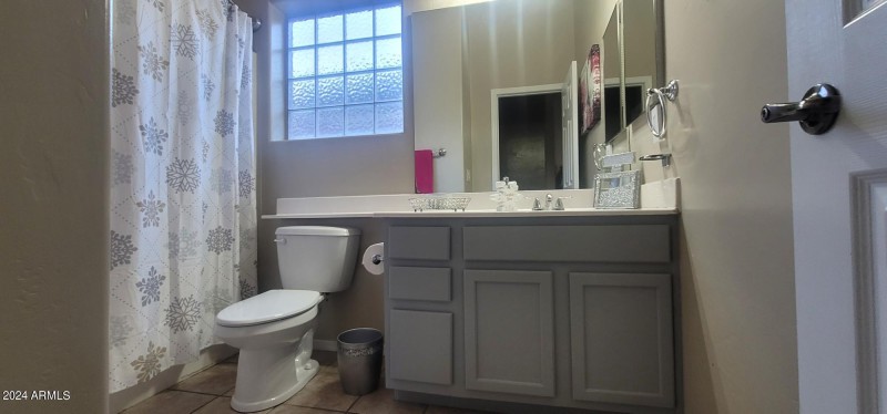 3731 CR hallway bathroom vanity