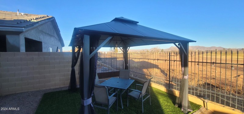 3731 CR gazebo at backyard
