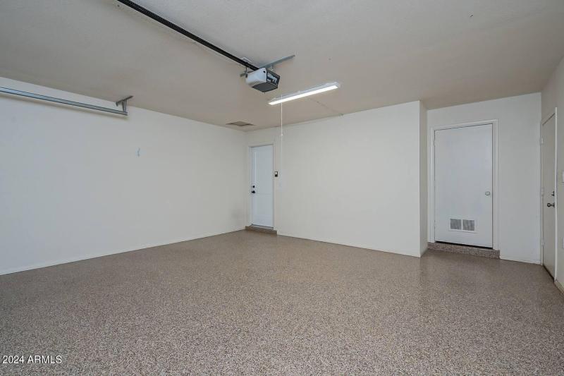 15b8e567-45c0-41f3-bf9b-ca6110c4c60a