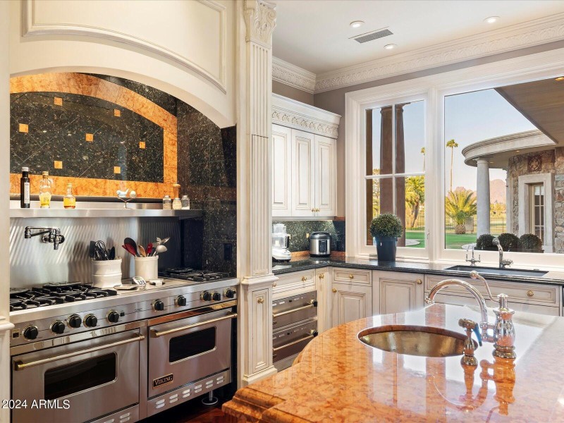 036-Kitchen