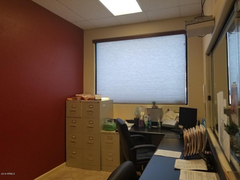 936 1st side reception desk