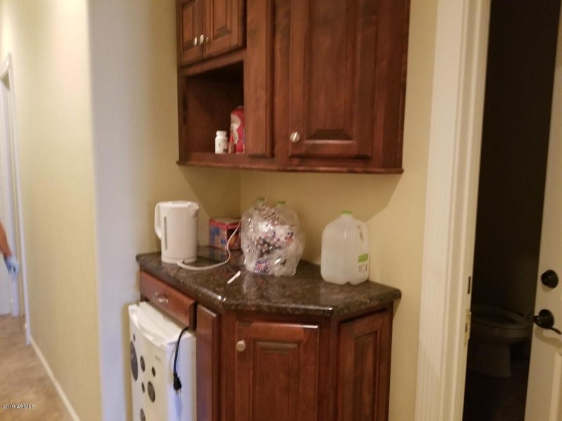 936 2nd side smalll kitchen cabinets