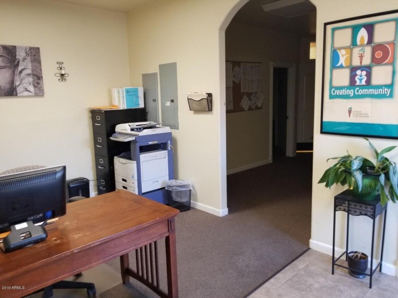 936 F reception and meeting room entranc