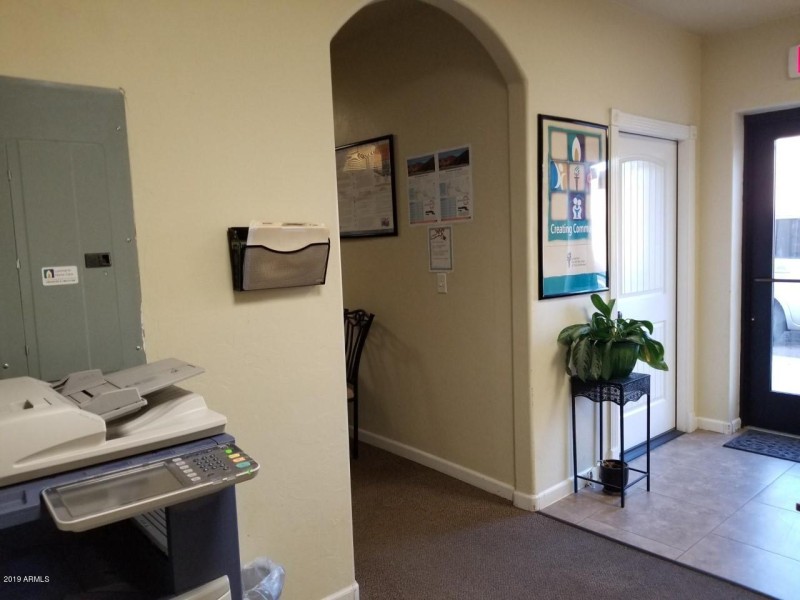 936 F reception area