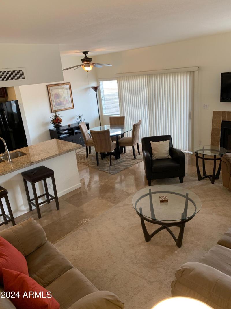 1036_livingroom area