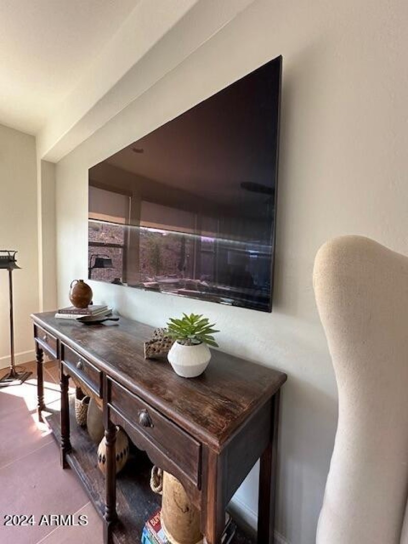 Television(s) to Convey
