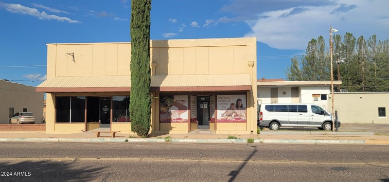 1019 F Av front of buinding