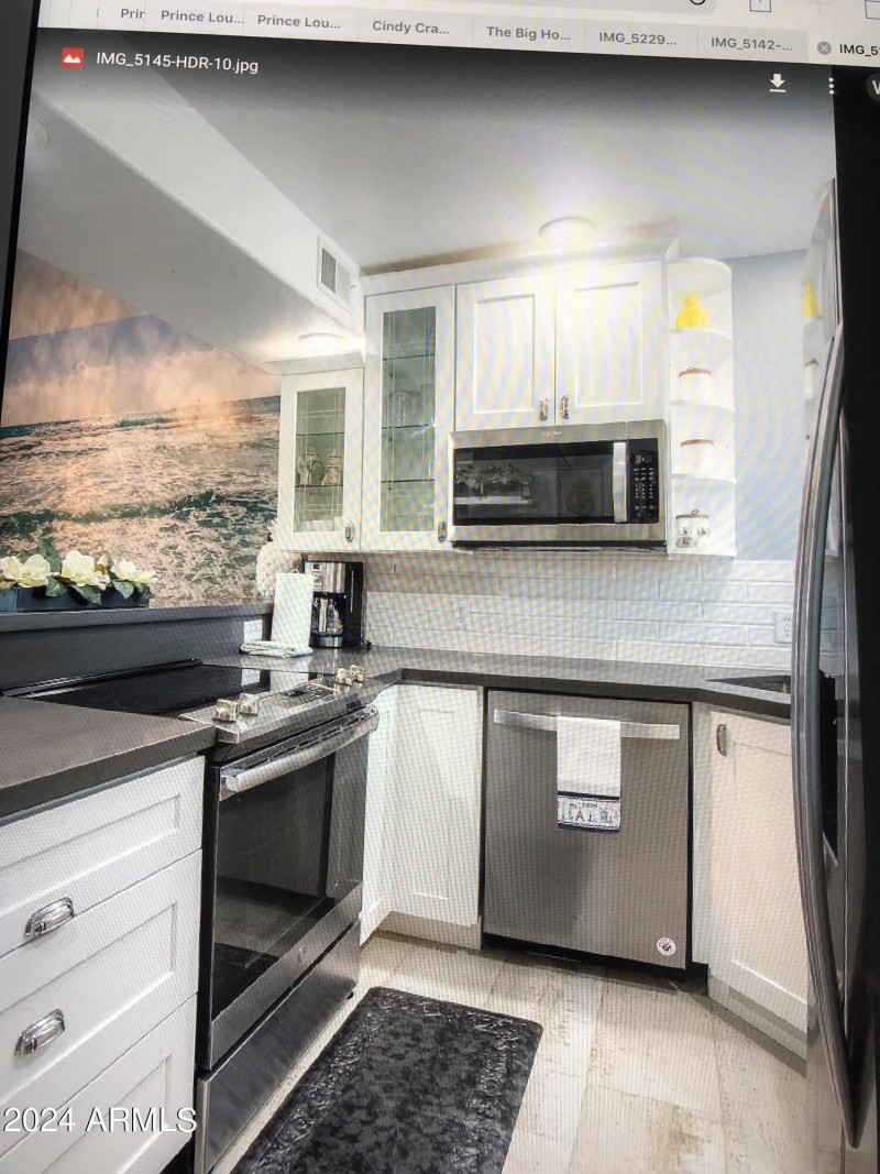 Modern New Kitchen