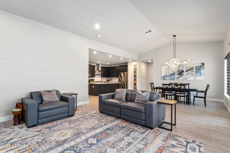 5707 Killen Loop - Photo 16 - Great Room