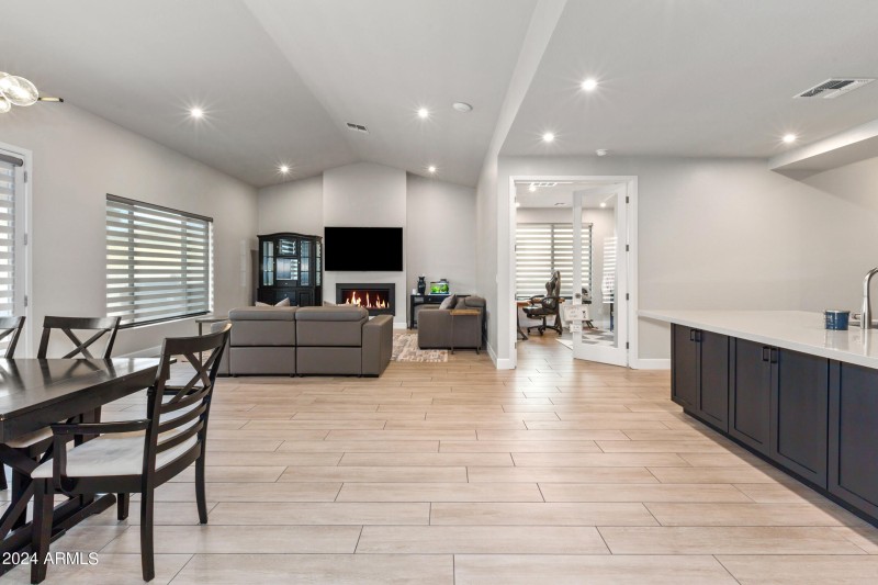 5707 Killen Loop - Photo 22 - Great Room