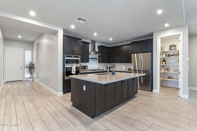 5707 Killen Loop - Photo 25 - Kitchen wi