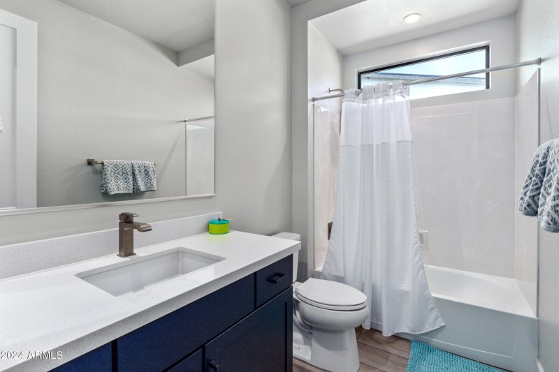 5707 Killen Loop - Photo 33 - Guest Bath