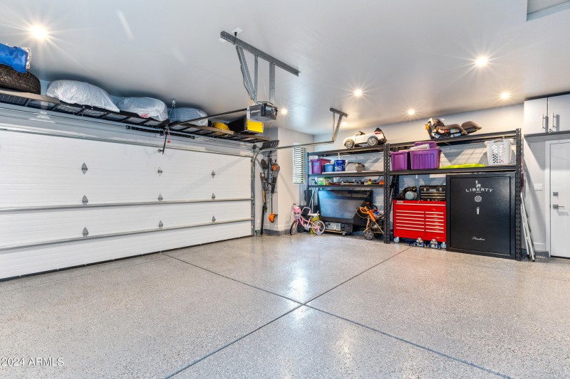5707 Killen Loop - Photo 28 - Garage wit