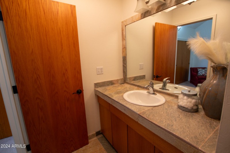Juniper Loop MLS-25
