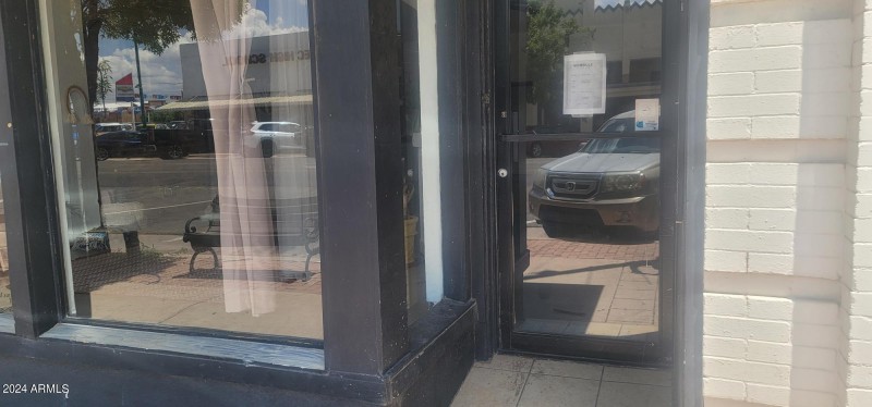 1109 G Ave entrance glass door