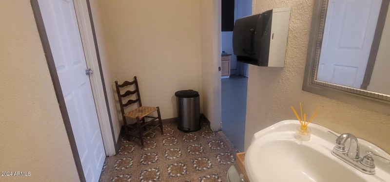 1109 G Ave vanity area