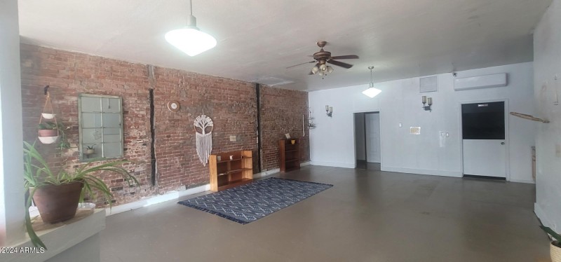 1109 G Ave main area