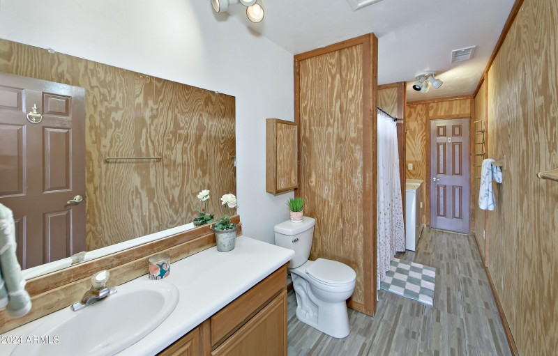 Guest House Bathroom