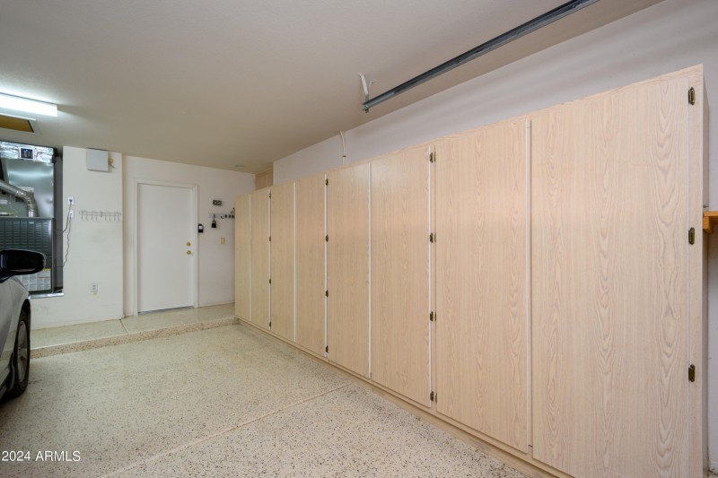 Garage W/Cabinets