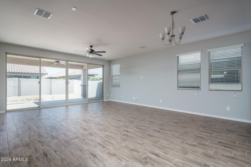 5B) DINING TO GREAT ROOM