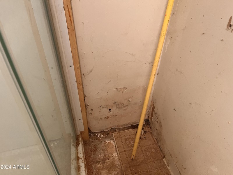 05 Bathroom e