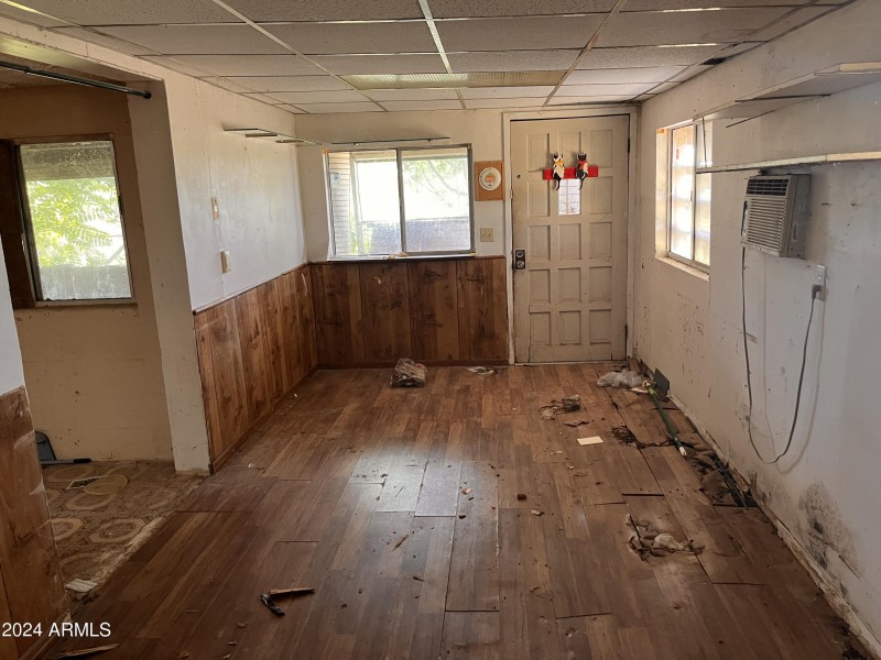 07 Bonus Room b