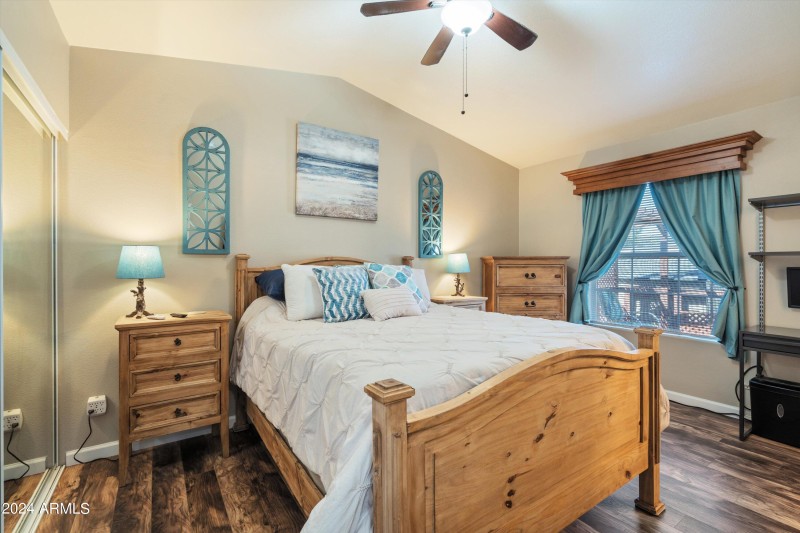 17-Master Bedroom