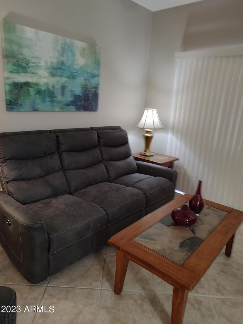 Frontroom Area