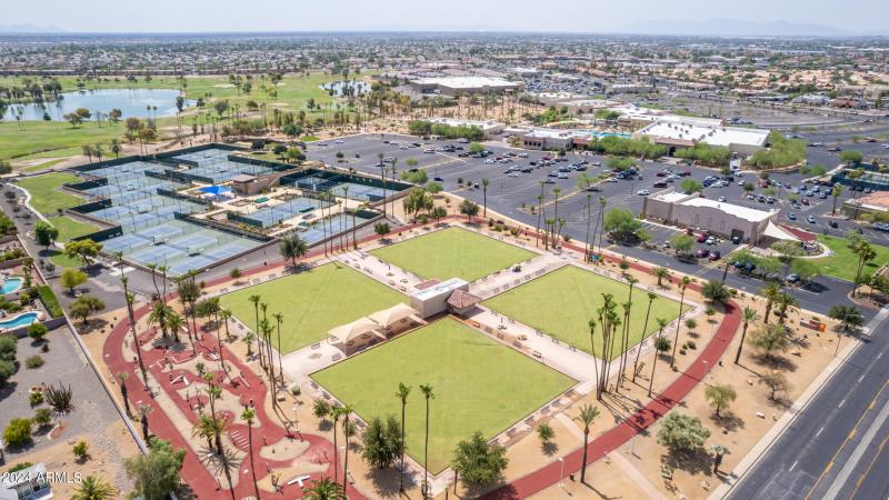 Sun City West Amenities