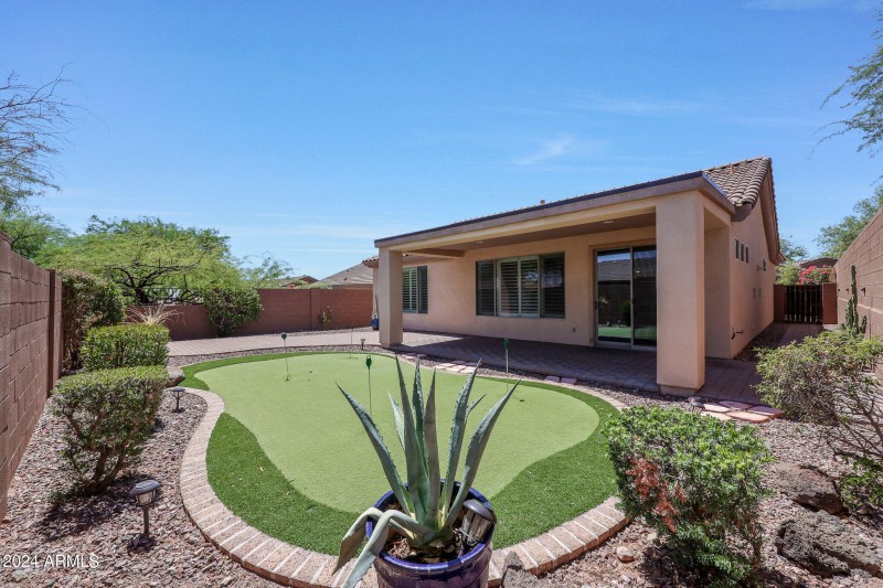 38 Nice Sized Backyard