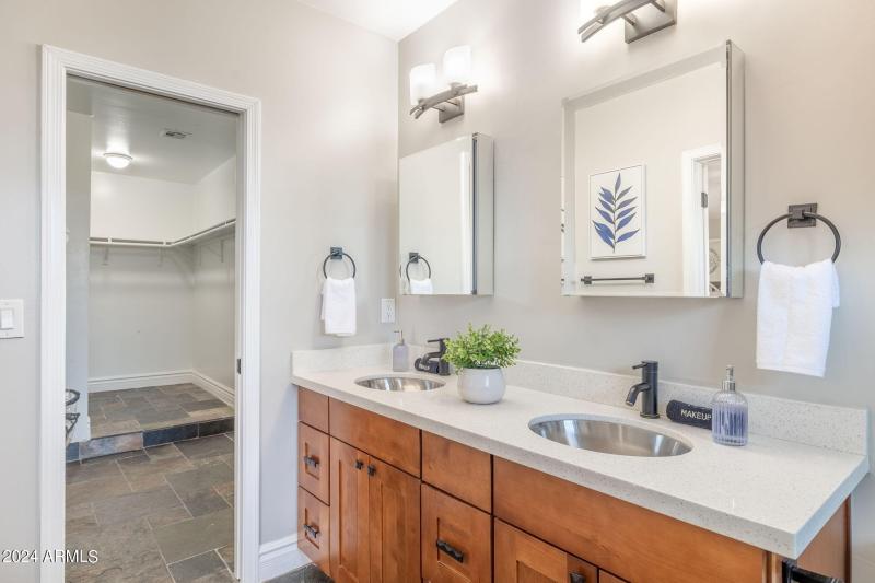 34-web-or-mls-5948-e-corrine-dr