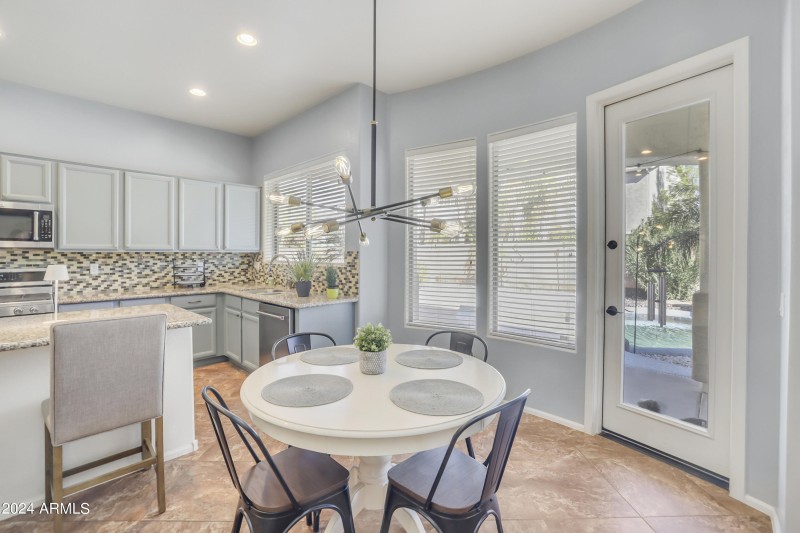 06 Kitchen a