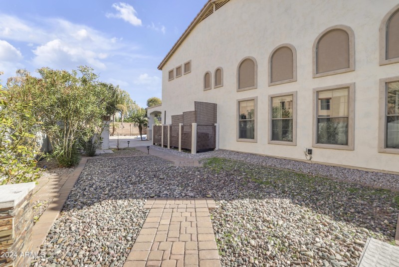 21 Side Yard a