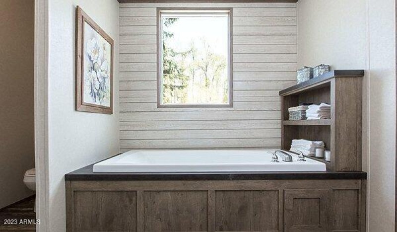 Master Tub