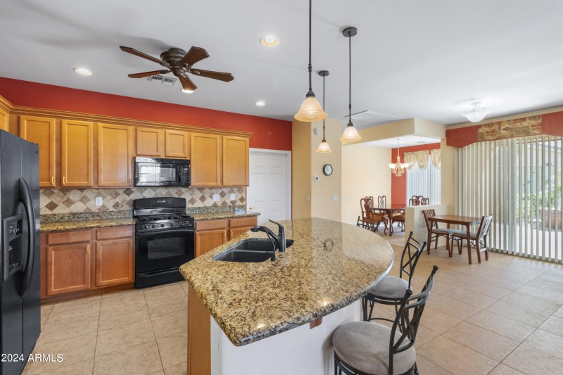 Kitchen with Breakfast Bar Island