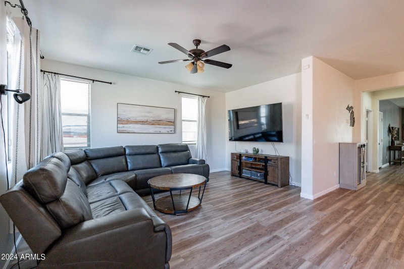 12-web-or-mls-Riviera-12