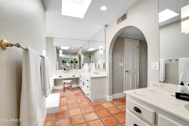 11222 N Miller Rd-29