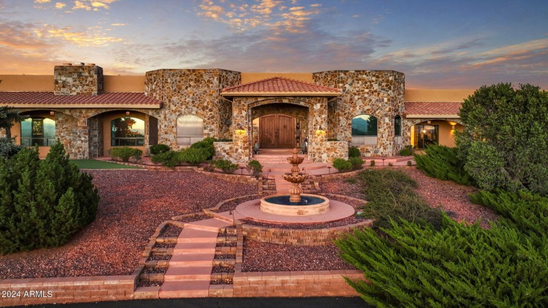 002_Stately Front Entry