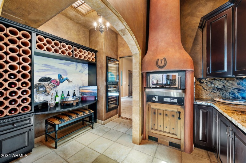 023_Wine Rack & Pizza Oven