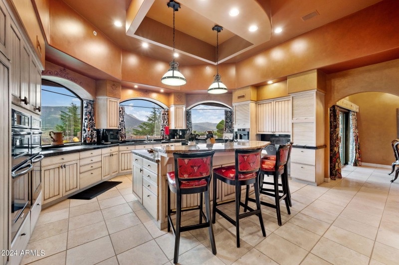 025_Kitchen w Island