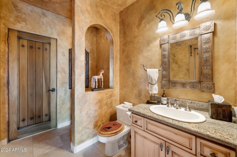 033_Powder Room