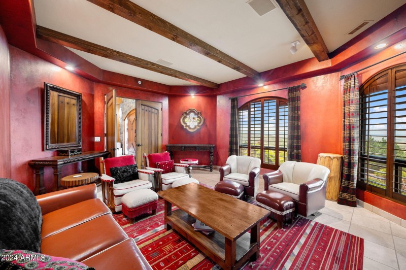 063_Private Living Room