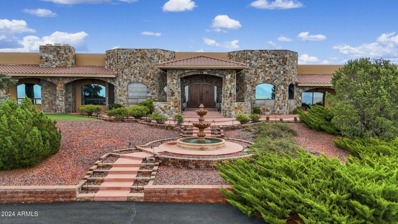 095_Front Entry