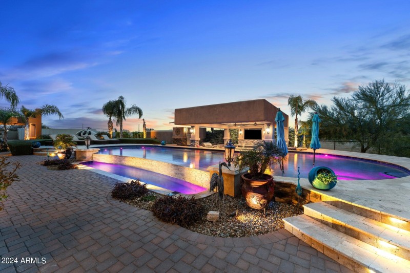 Imagine yourself here!
